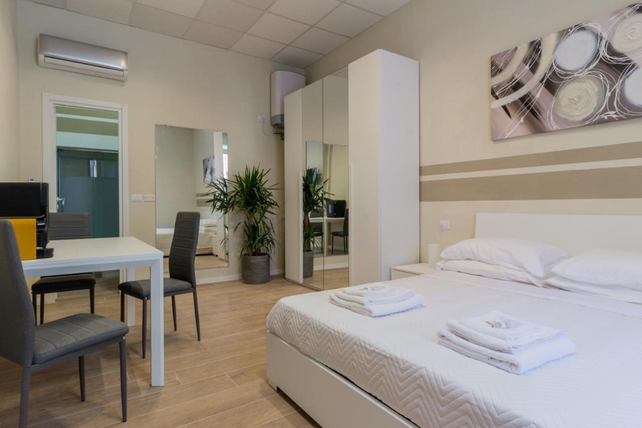 Center Rooms Piacenza Eksteriør bilde